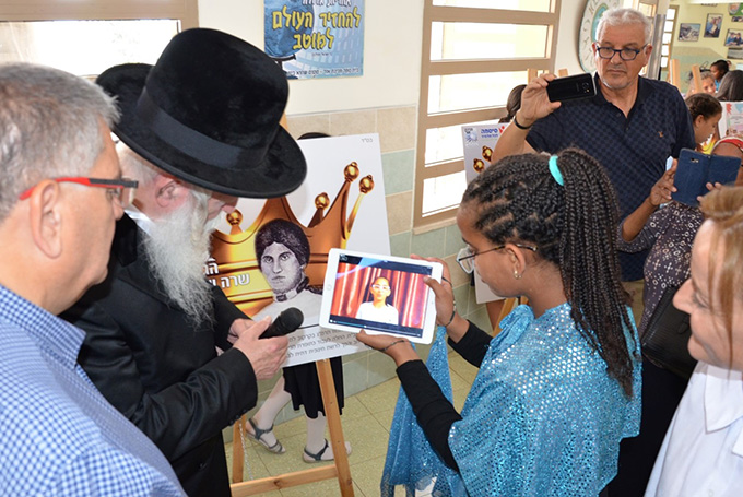 תלמידות ממגדל העמק מצדיעות לנשות הוד ביהדות